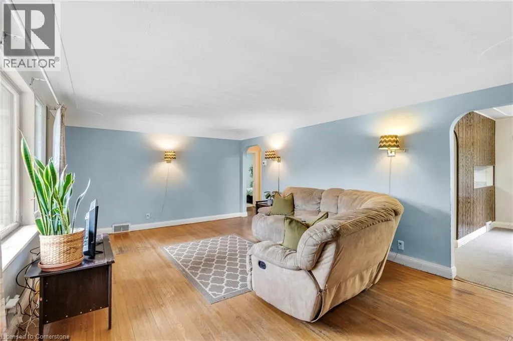 265 FIDDLERS GREEN Road