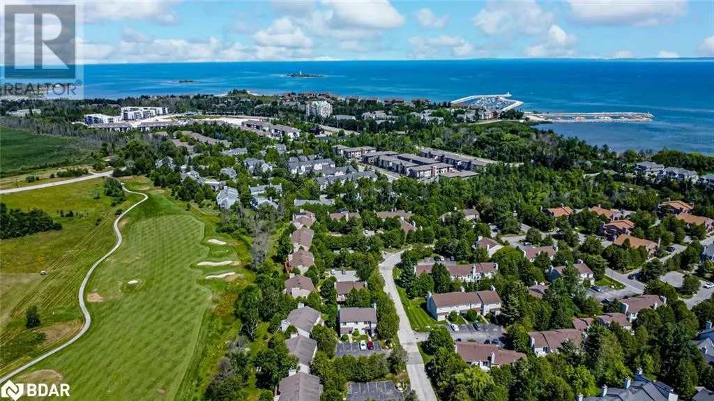 547 OXBOW CRESCENT