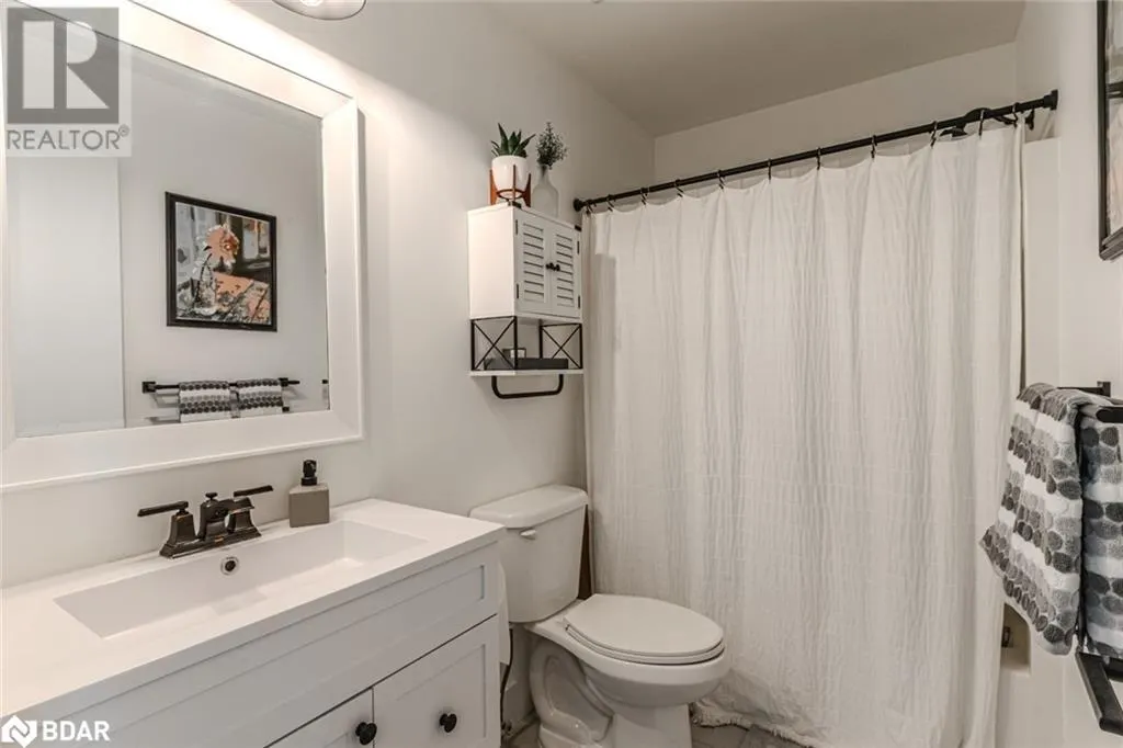547 OXBOW CRESCENT