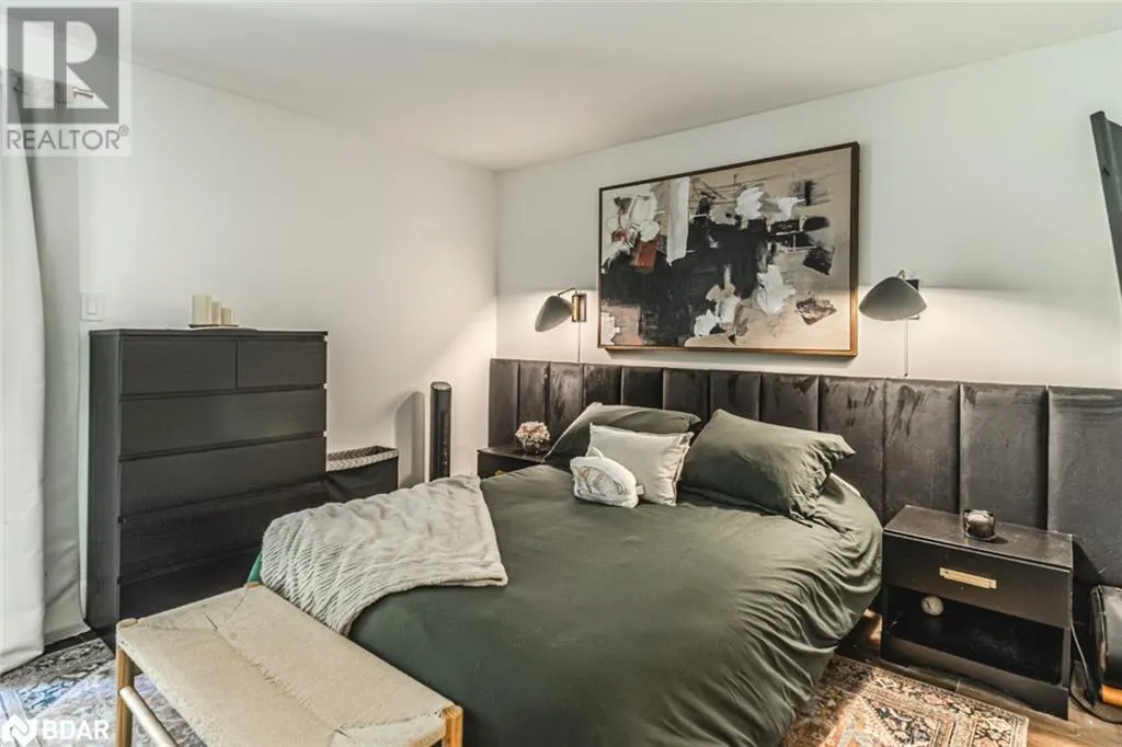 547 OXBOW CRESCENT