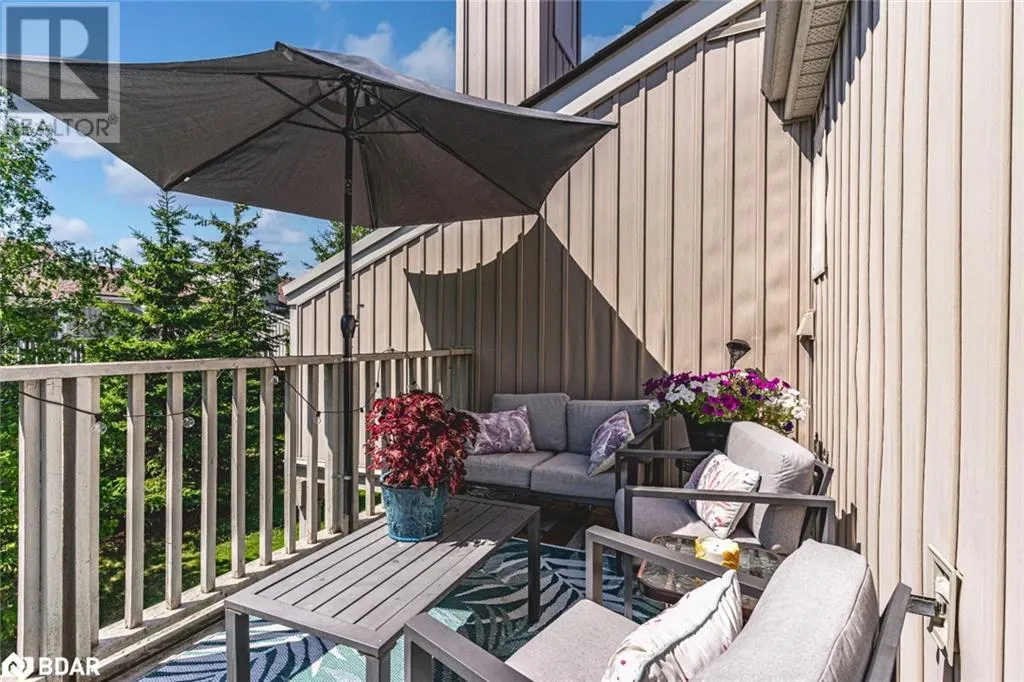 547 OXBOW CRESCENT
