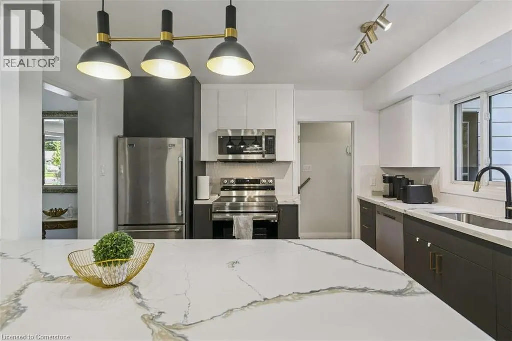 635 BRIDLE Wood