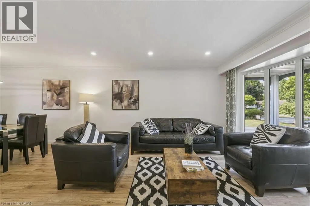 635 BRIDLE Wood