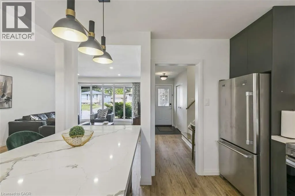 635 BRIDLE Wood