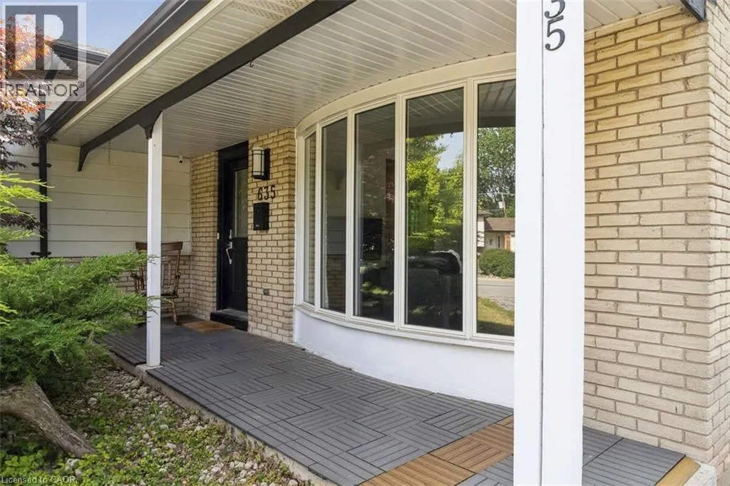 635 BRIDLE Wood