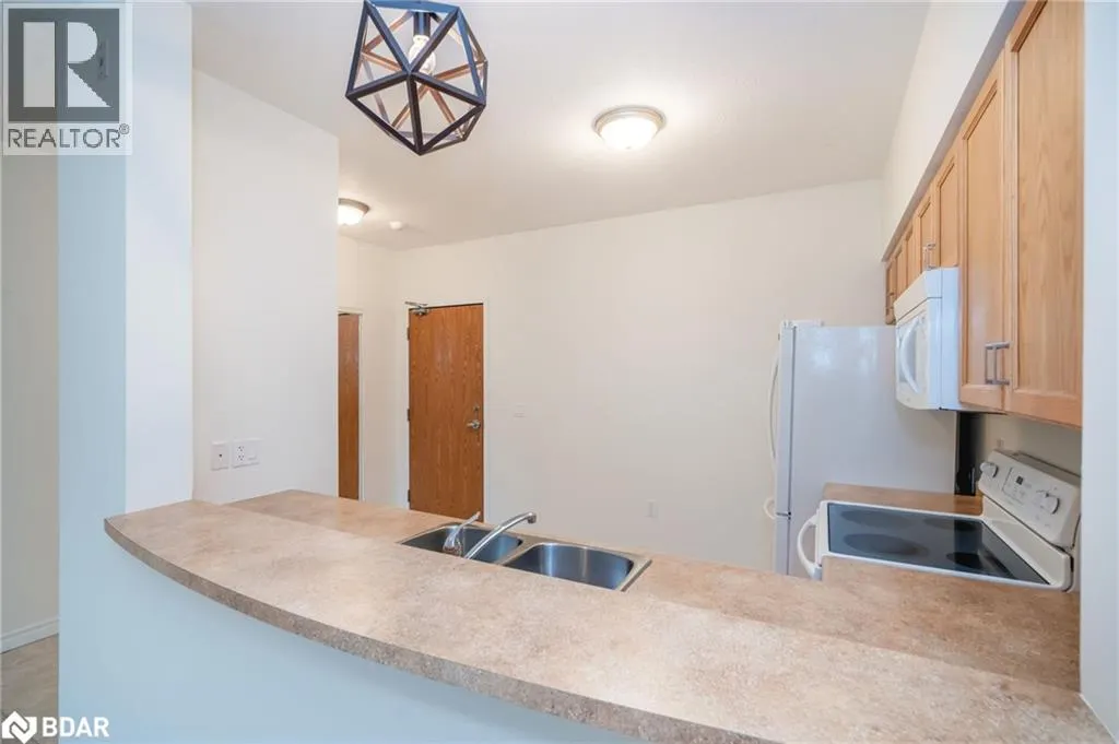 19B YONGE Street N Unit# 103, #103