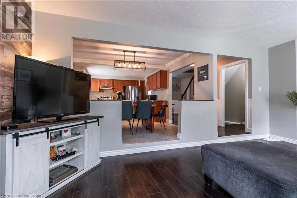 76 MEGNA Court