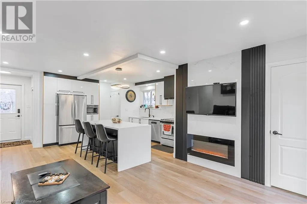 292 WOODWARD Avenue