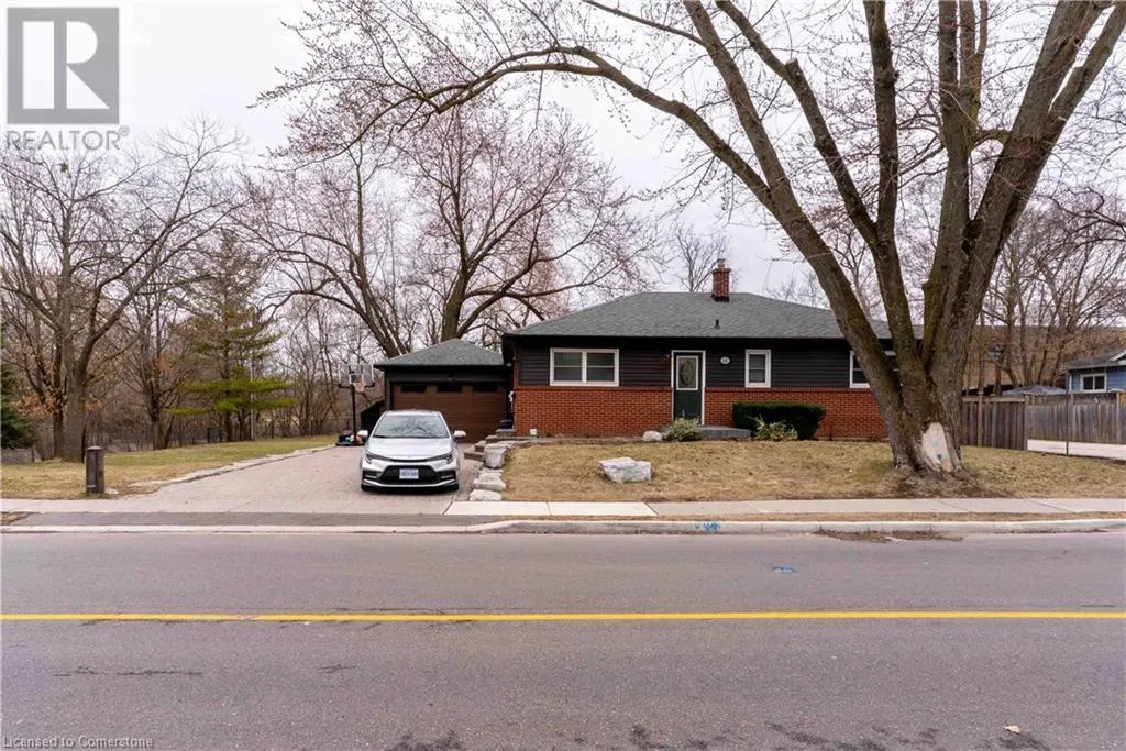 292 WOODWARD Avenue