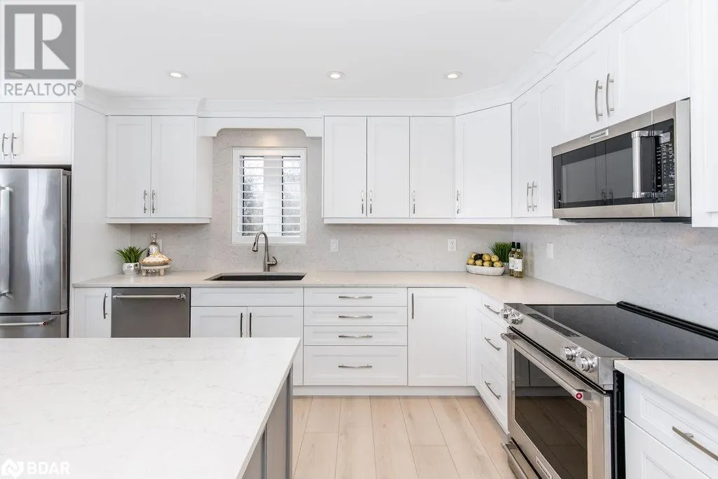 3 STANLEY Avenue