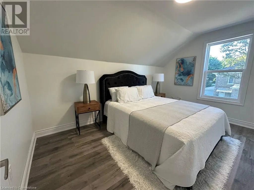 315 SIMCOE Street
