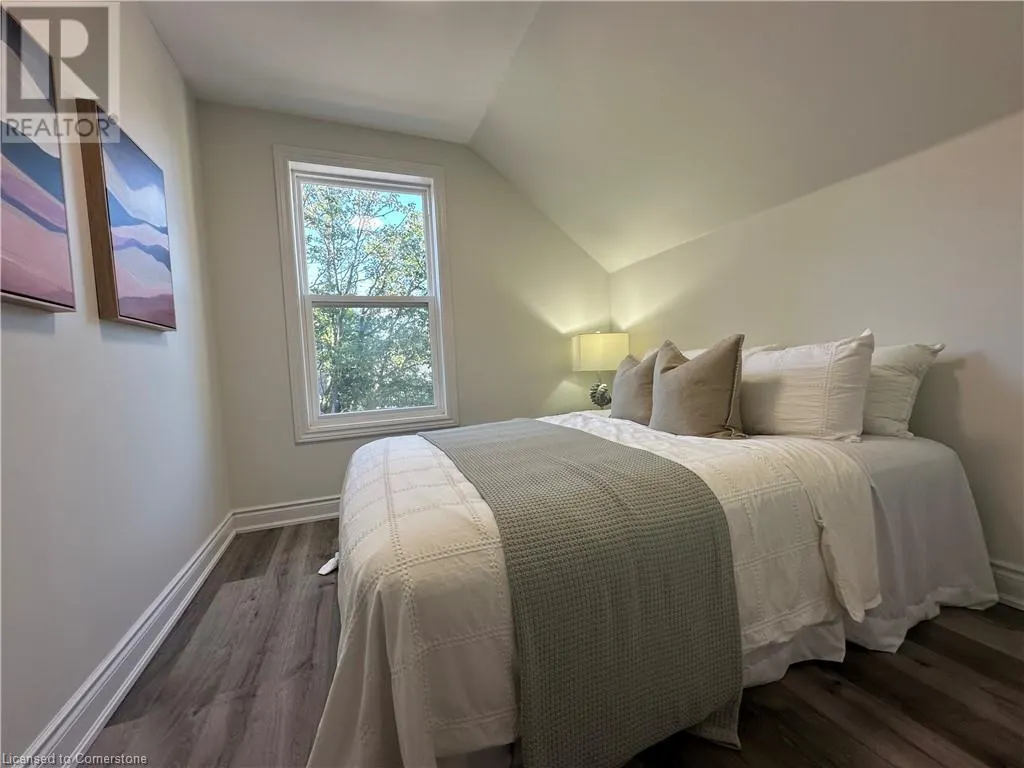 315 SIMCOE Street