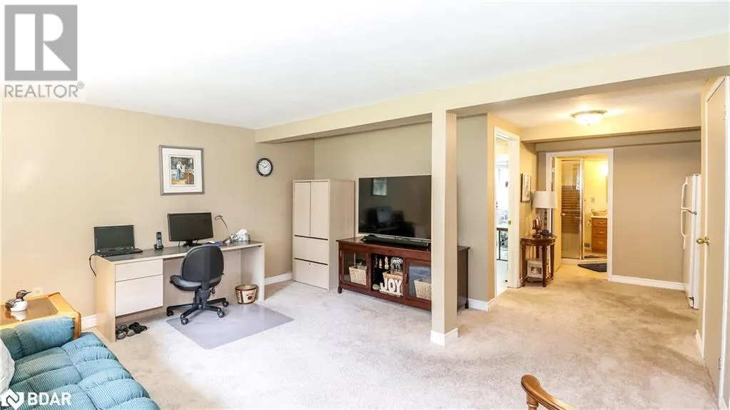60 CHIEFTAIN Crescent