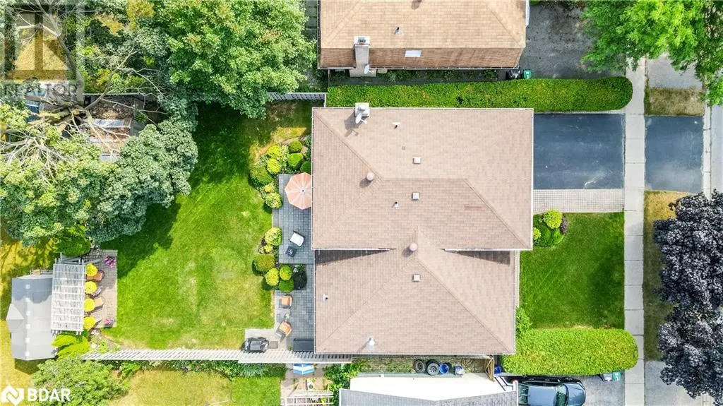 60 CHIEFTAIN Crescent
