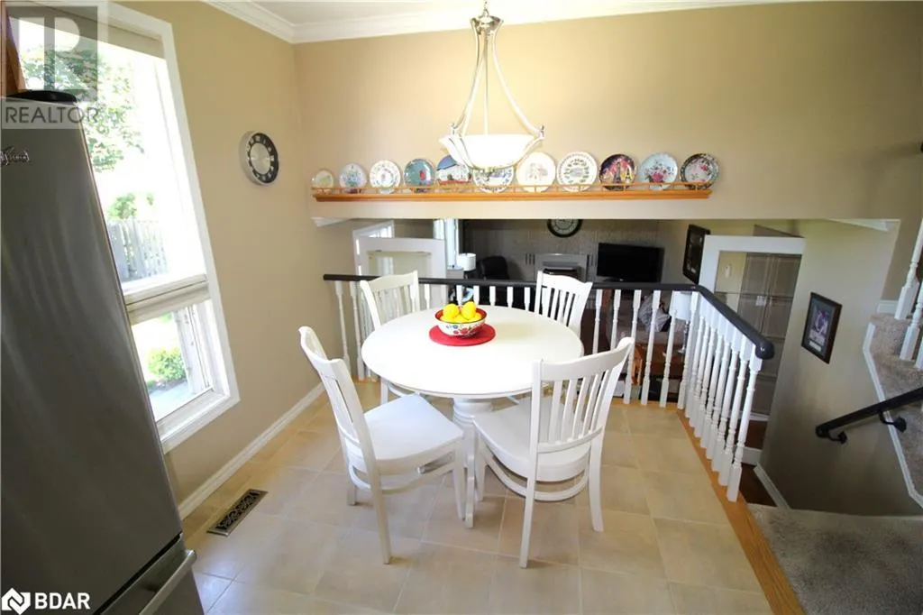 60 CHIEFTAIN Crescent