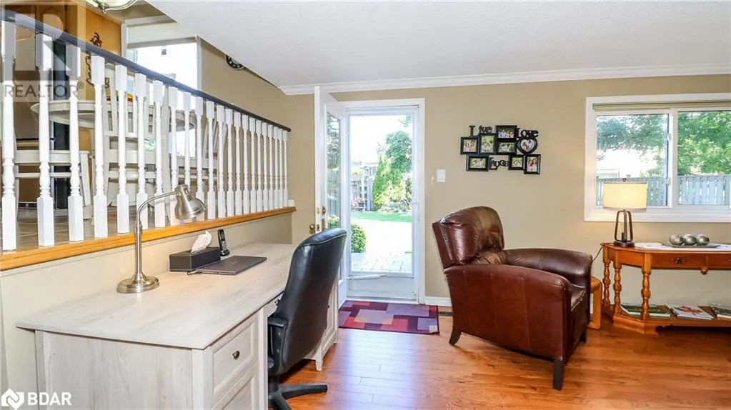 60 CHIEFTAIN Crescent