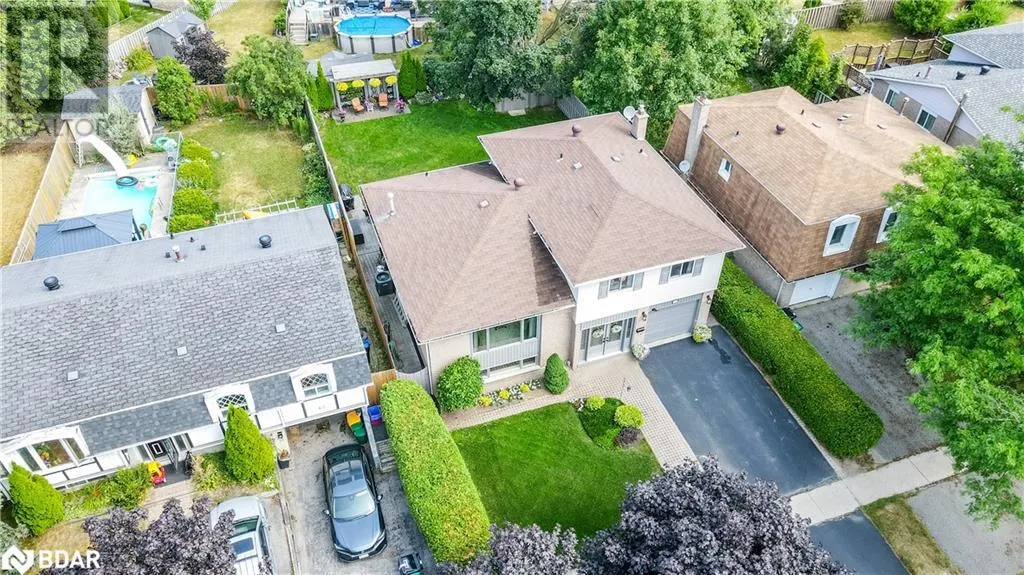 60 CHIEFTAIN Crescent