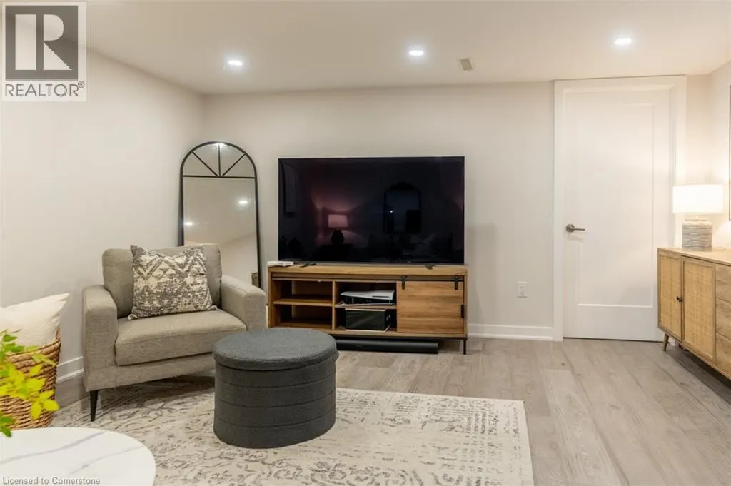 1004 MARLEY Crescent
