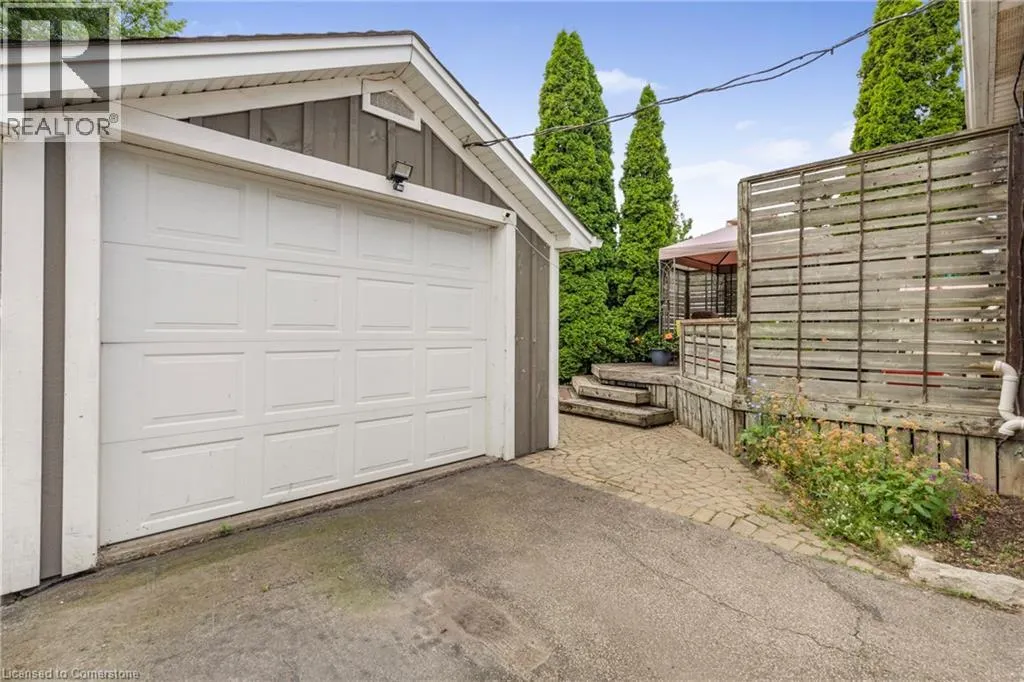 8 ADMIRAL Road