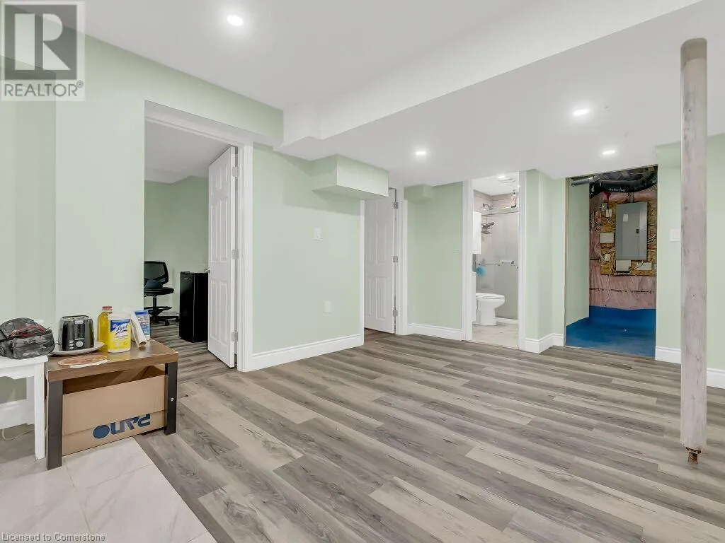 552 LINDEN Drive