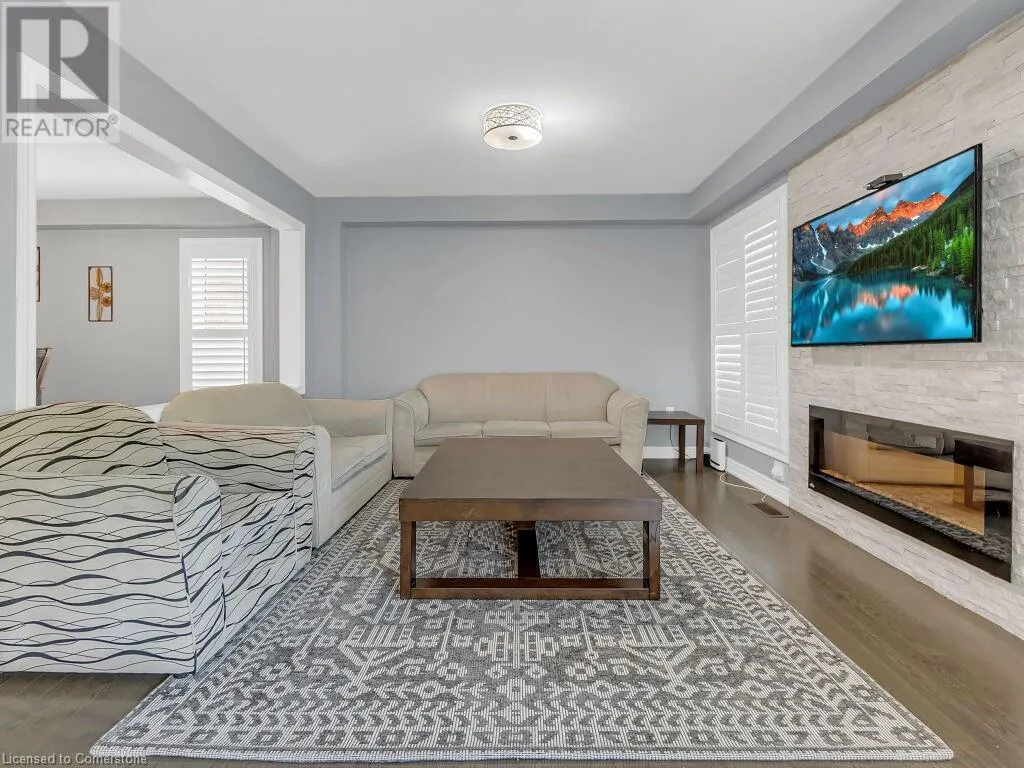 552 LINDEN Drive