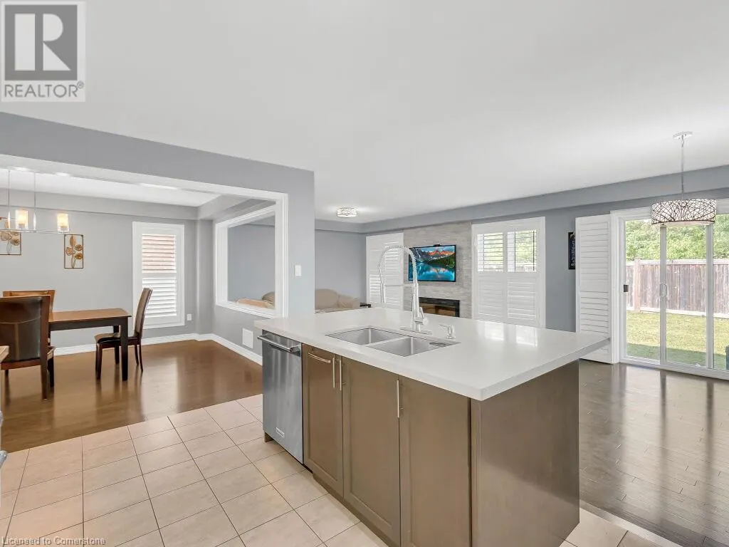 552 LINDEN Drive