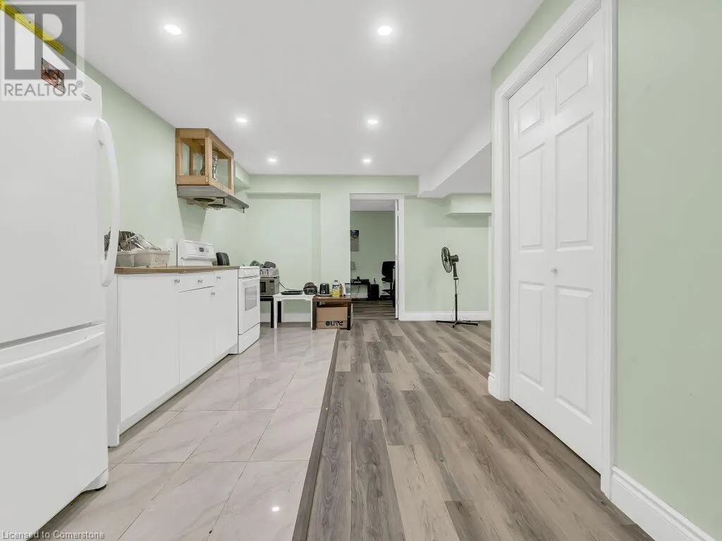 552 LINDEN Drive