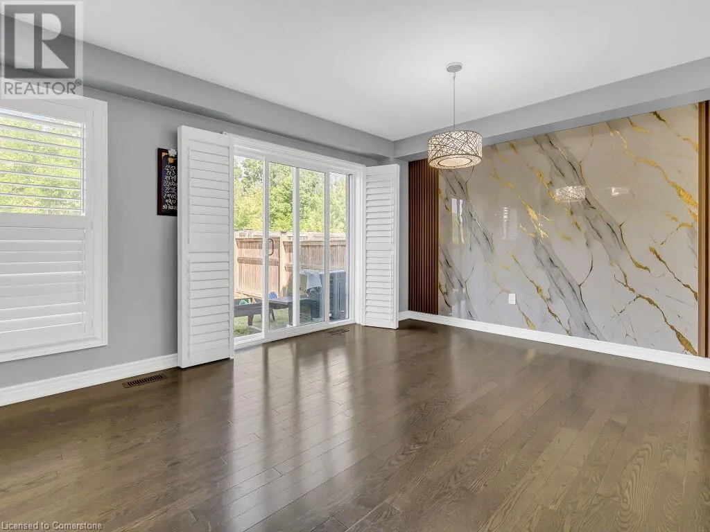 552 LINDEN Drive