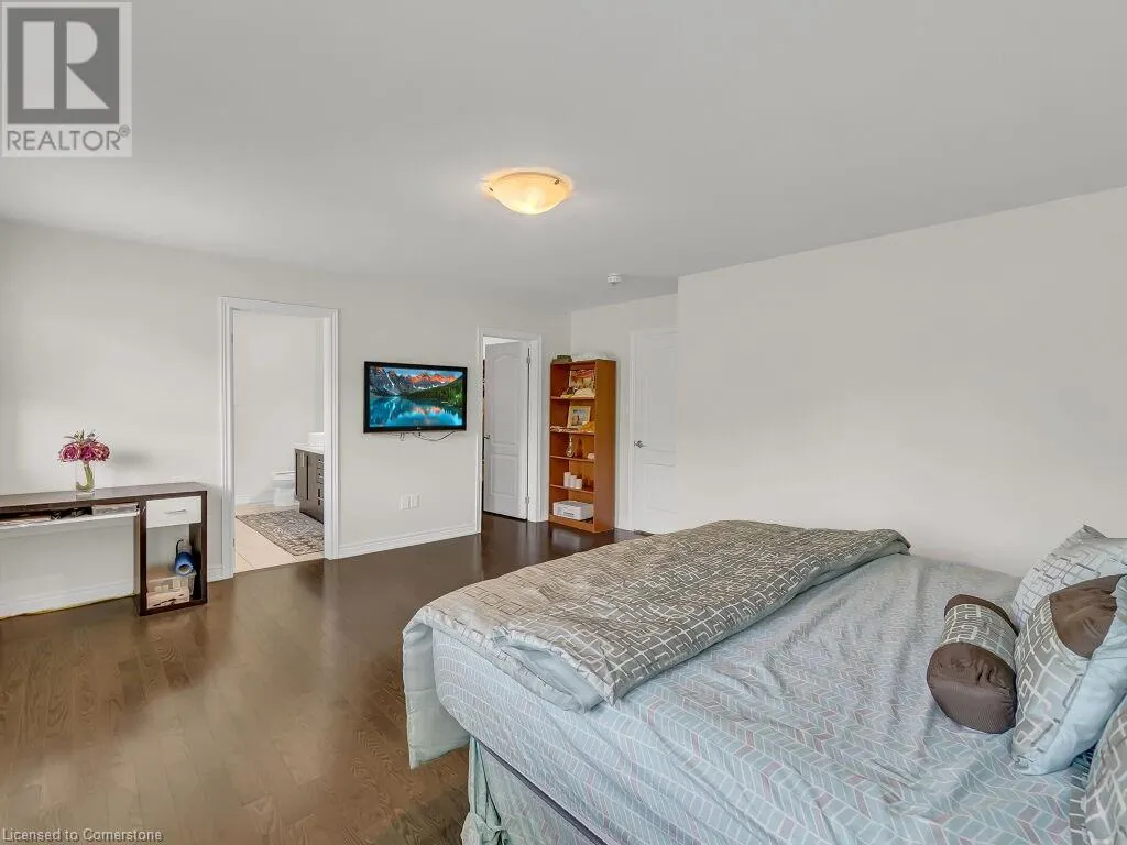 552 LINDEN Drive