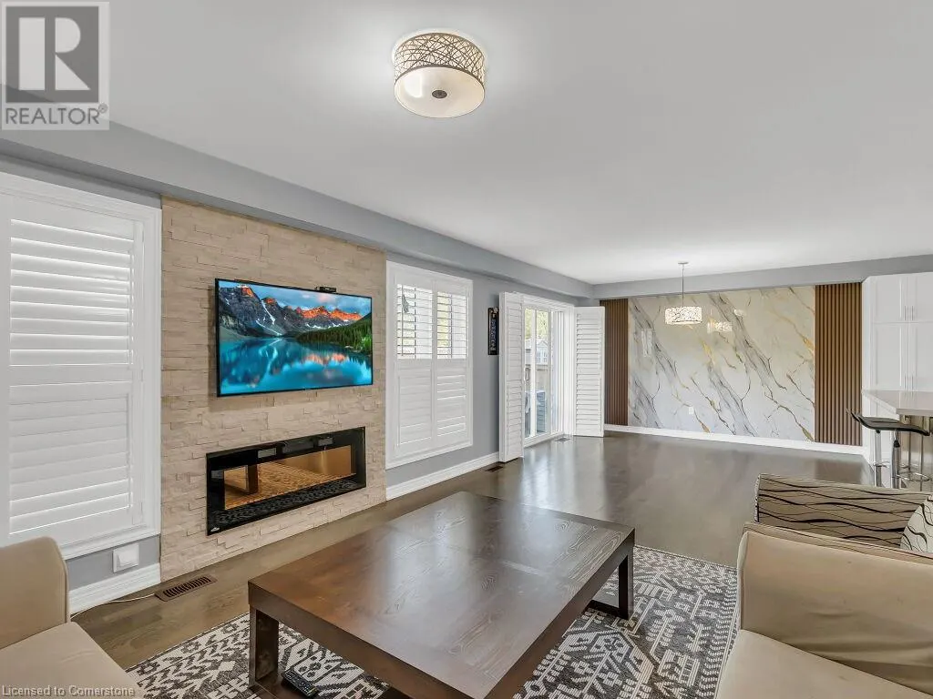 552 LINDEN Drive