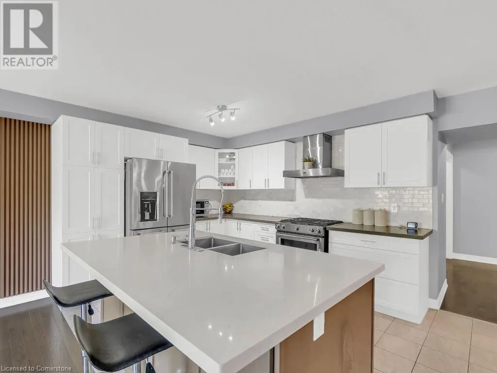 552 LINDEN Drive