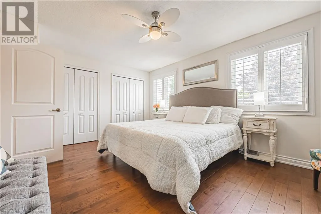 2 ANTOINETTE Court