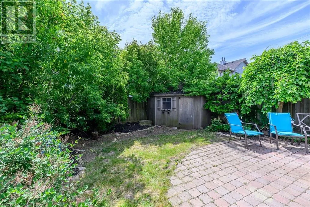 67 PINEWOODS Drive