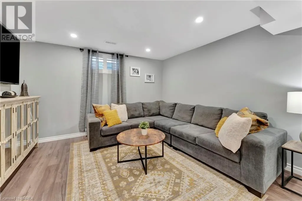 3 CRAWFORD Place