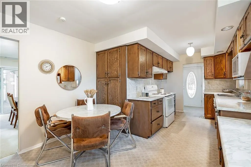 231 BARRYMORE Court