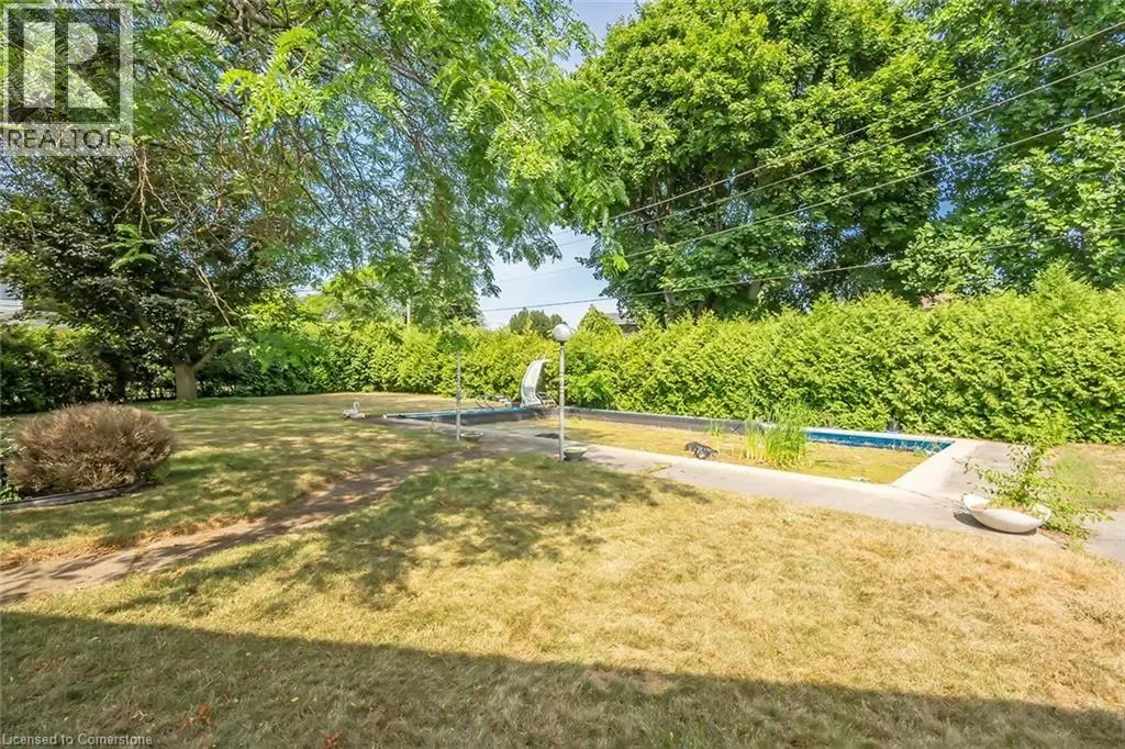 231 BARRYMORE Court