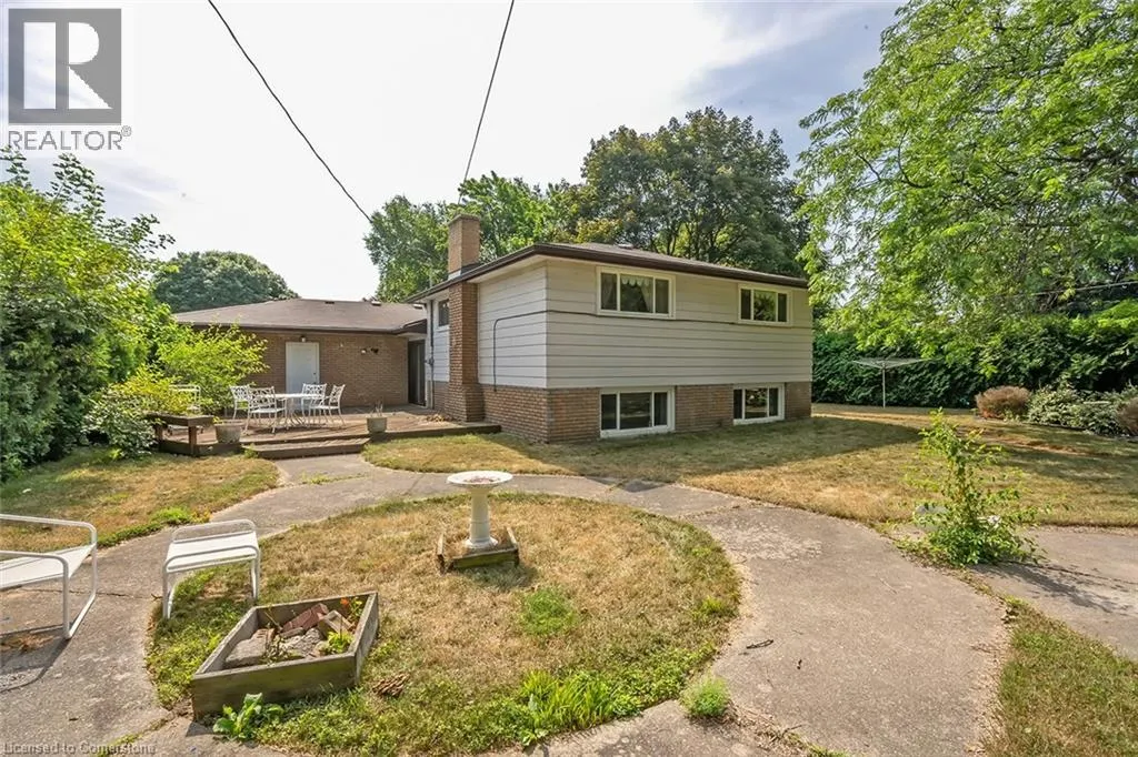 231 BARRYMORE Court