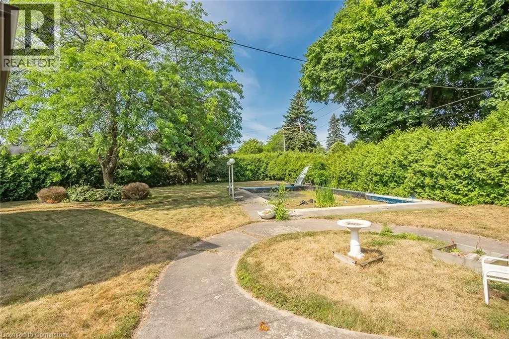 231 BARRYMORE Court