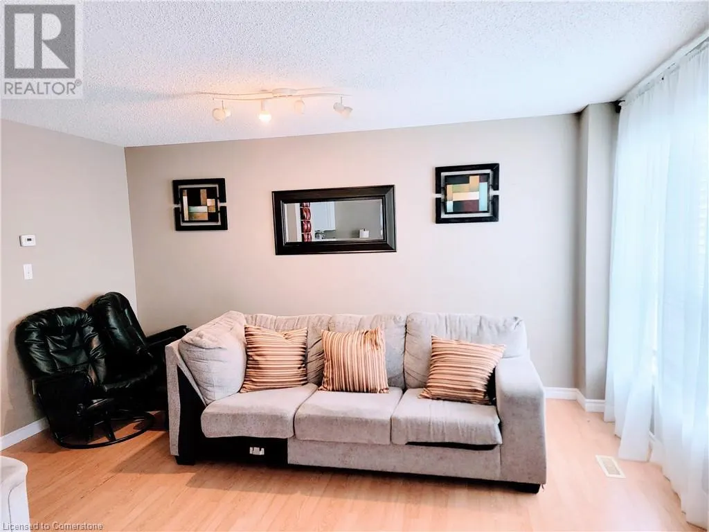 600 SARNIA Road Unit# 18, #18