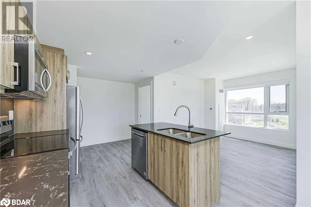 58 LAKESIDE Terrace Unit# 712, #712