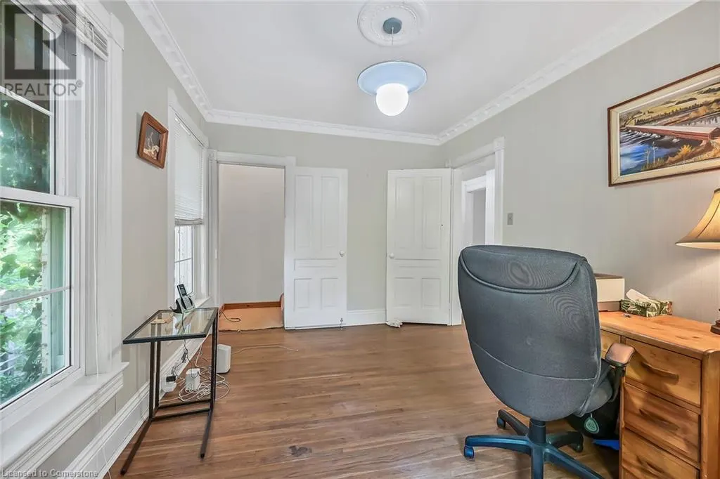 94 SUTHERLAND Street W