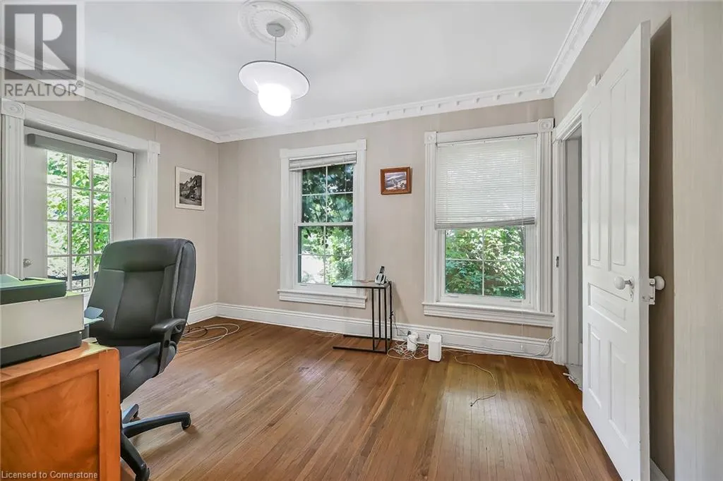 94 SUTHERLAND Street W