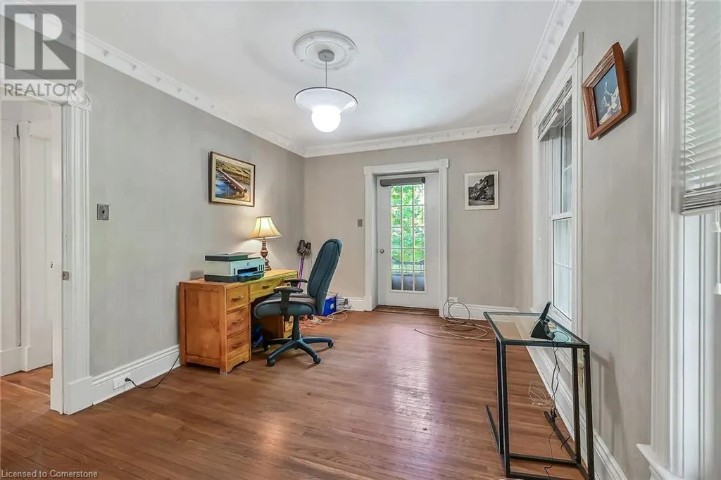 94 SUTHERLAND Street W