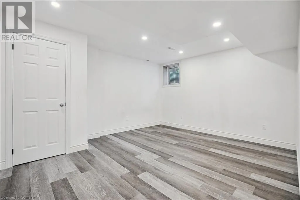 95 HEMLOCK Way