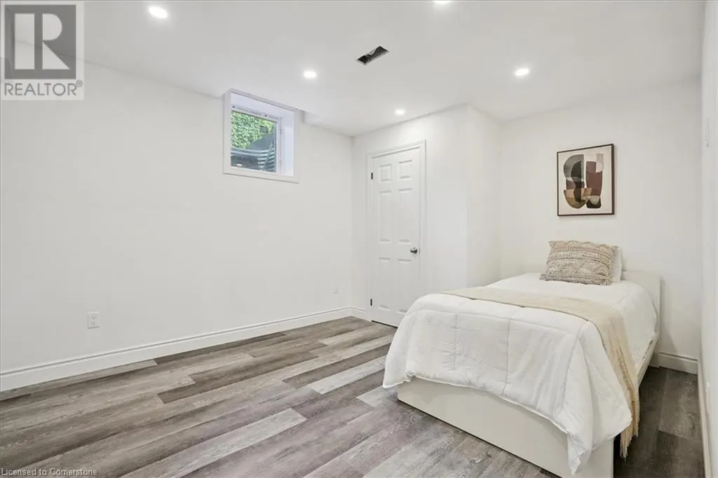 95 HEMLOCK Way