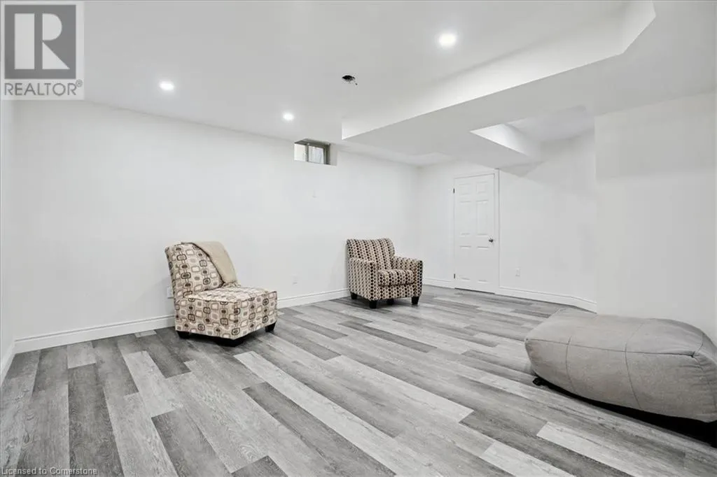 95 HEMLOCK Way
