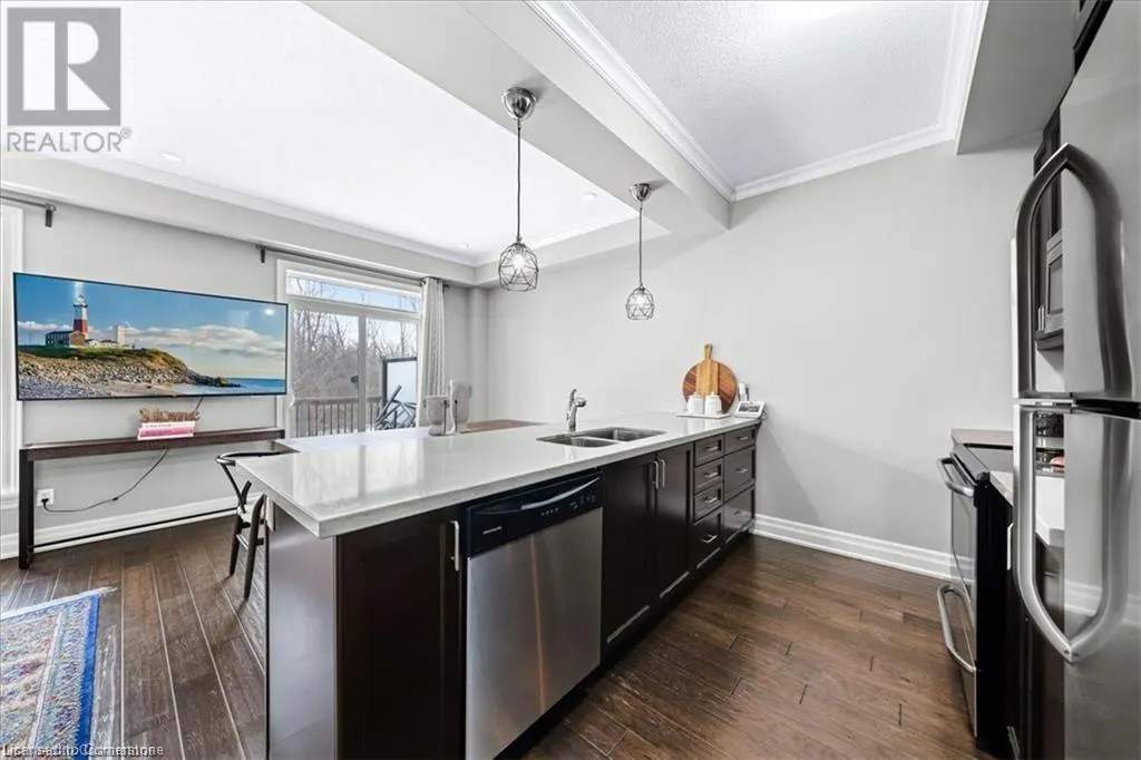 75 SOUTHSHORE Crescent