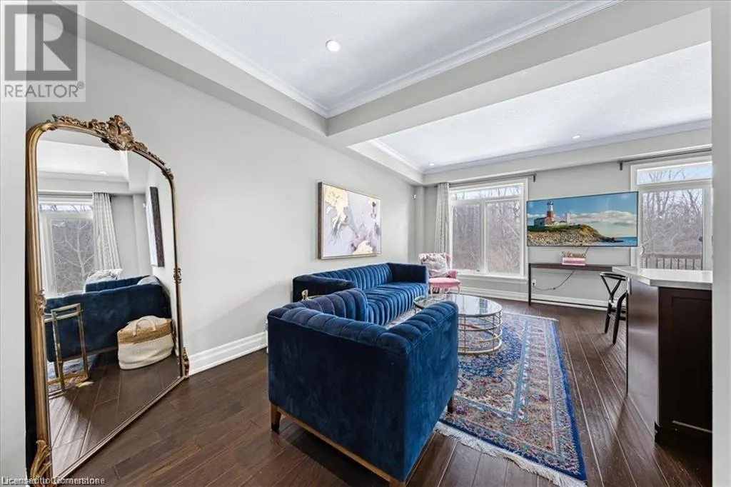 75 SOUTHSHORE Crescent