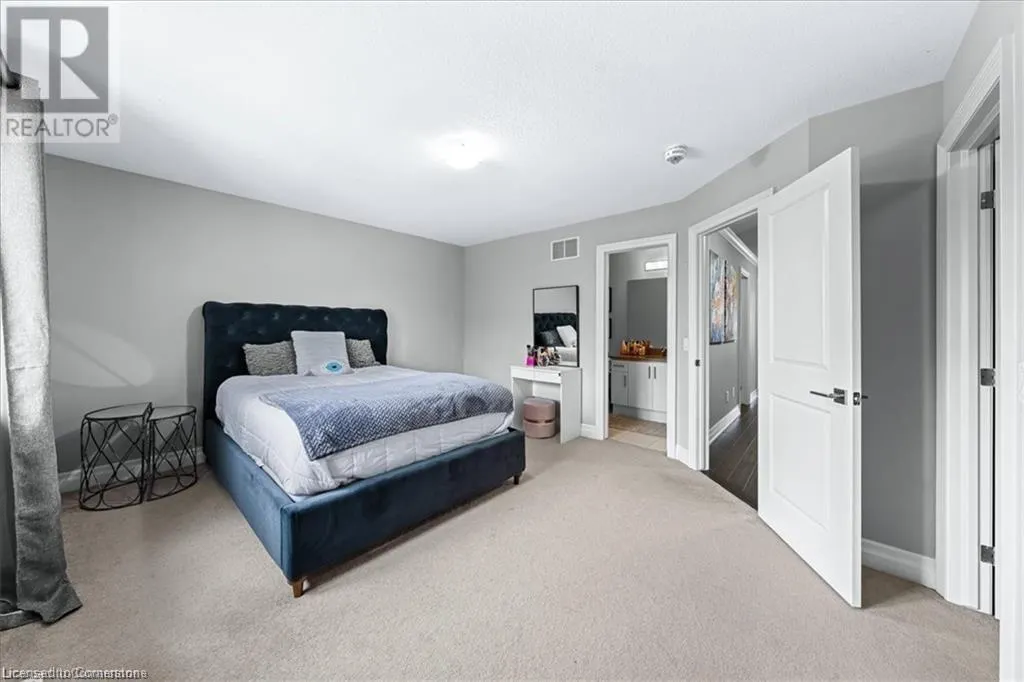 75 SOUTHSHORE Crescent