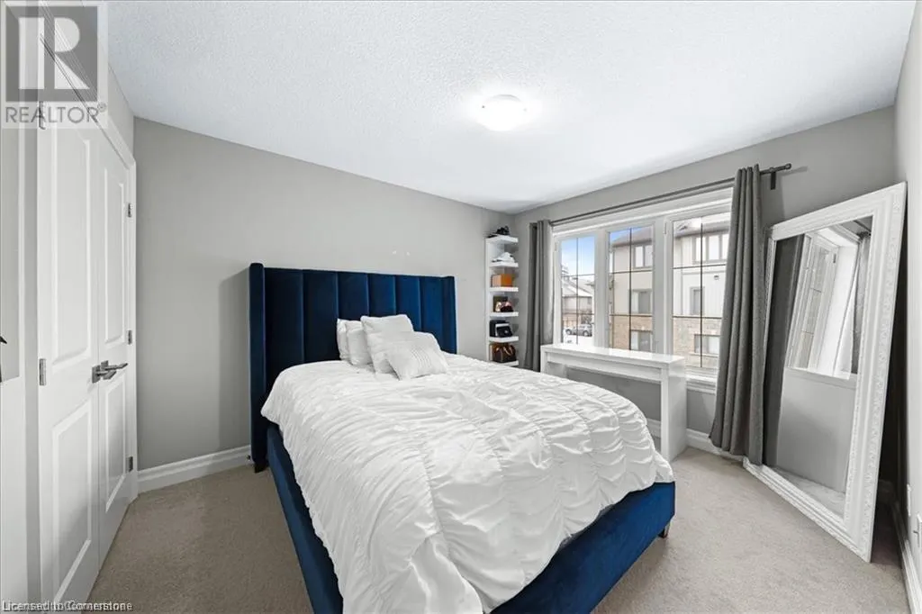 75 SOUTHSHORE Crescent